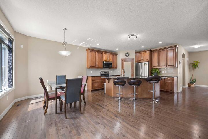 Property Photo: 162 Sherwood Hill NW AB T3R 1P7