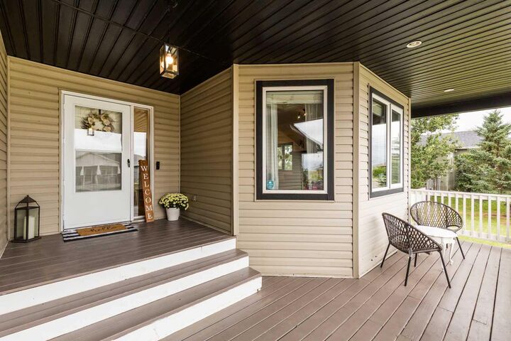 Property Photo: 265 S 250 W AB T0K 2S0