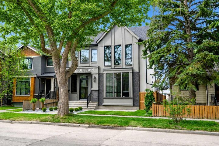 218 19 Avenue NW — photo 1