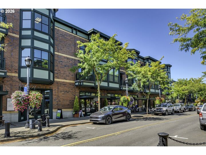 Property Photo:  1371 NE Orenco Station Pkwy 14  OR 97124 