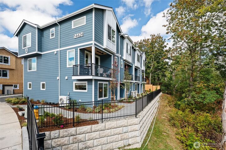 Property Photo: 14424 Madison Way B6 WA 98087