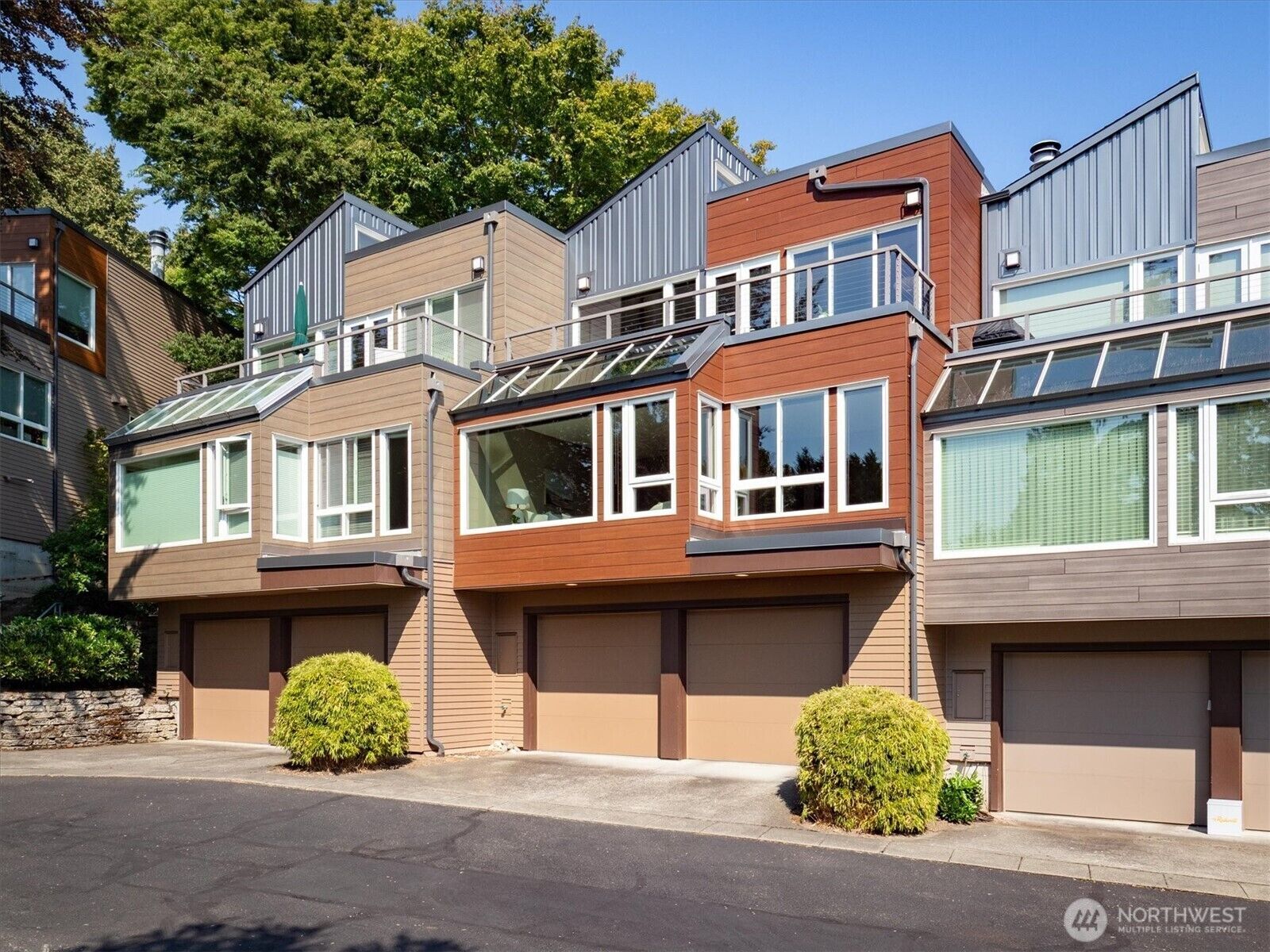 Property Photo: 101 NW 58th Street 12 WA 98107