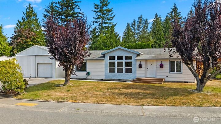 Property Photo:  1217  89th Avenue SE  WA 98258 