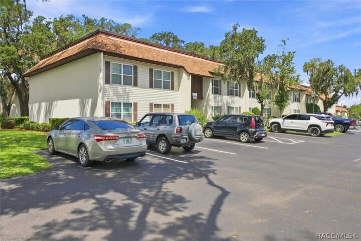 Property Photo: 2400 Forest Drive 134 FL 34453
