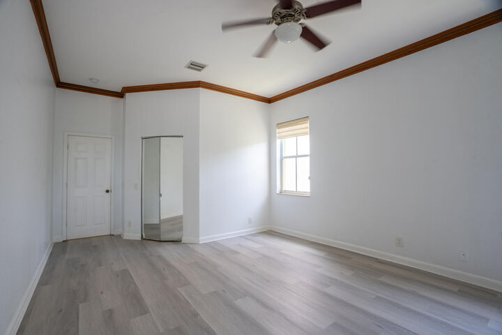Property Photo: 1002 Lavender Circle FL 33327