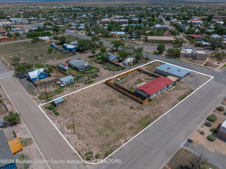Property Photo: 709 & 711 East Avenue NM 88301