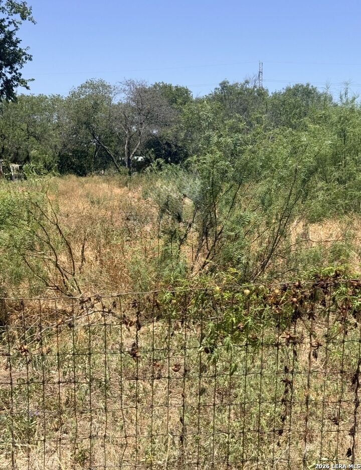 Property Photo:  343 Menefee Blvd  TX 78207 