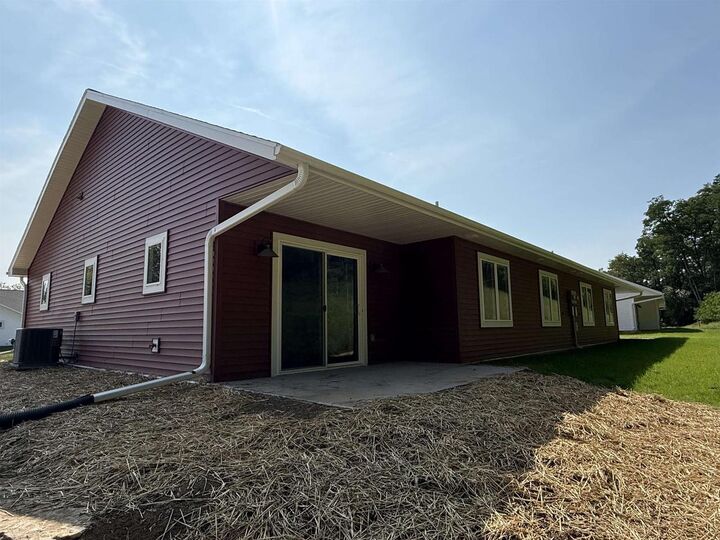 Property Photo: 1091 Rusalka Circle WI 53959