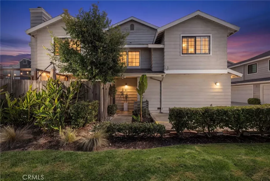 Property Photo: 355 Avocado H-1 CA 92627