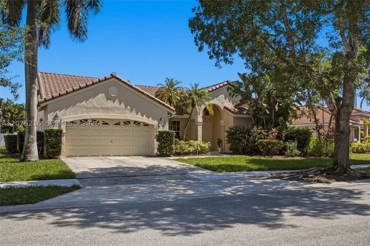 Property Photo:  609 Verona Pl  FL 33326 