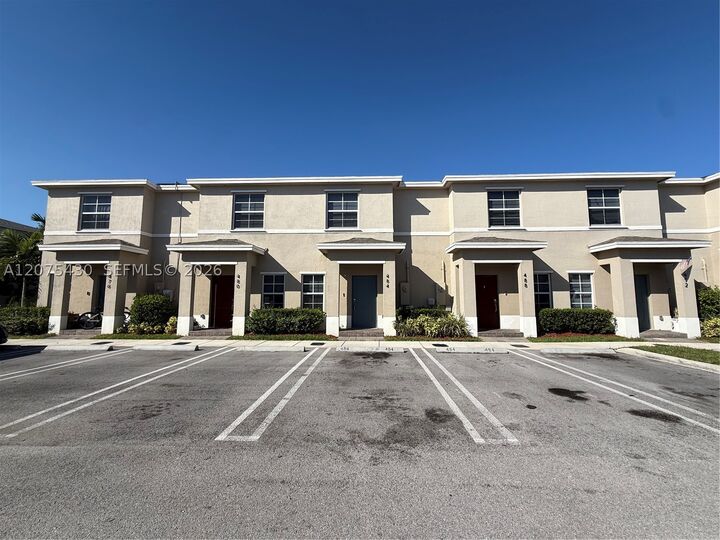 Property Photo: 488 NE 5th Ter FL 33034