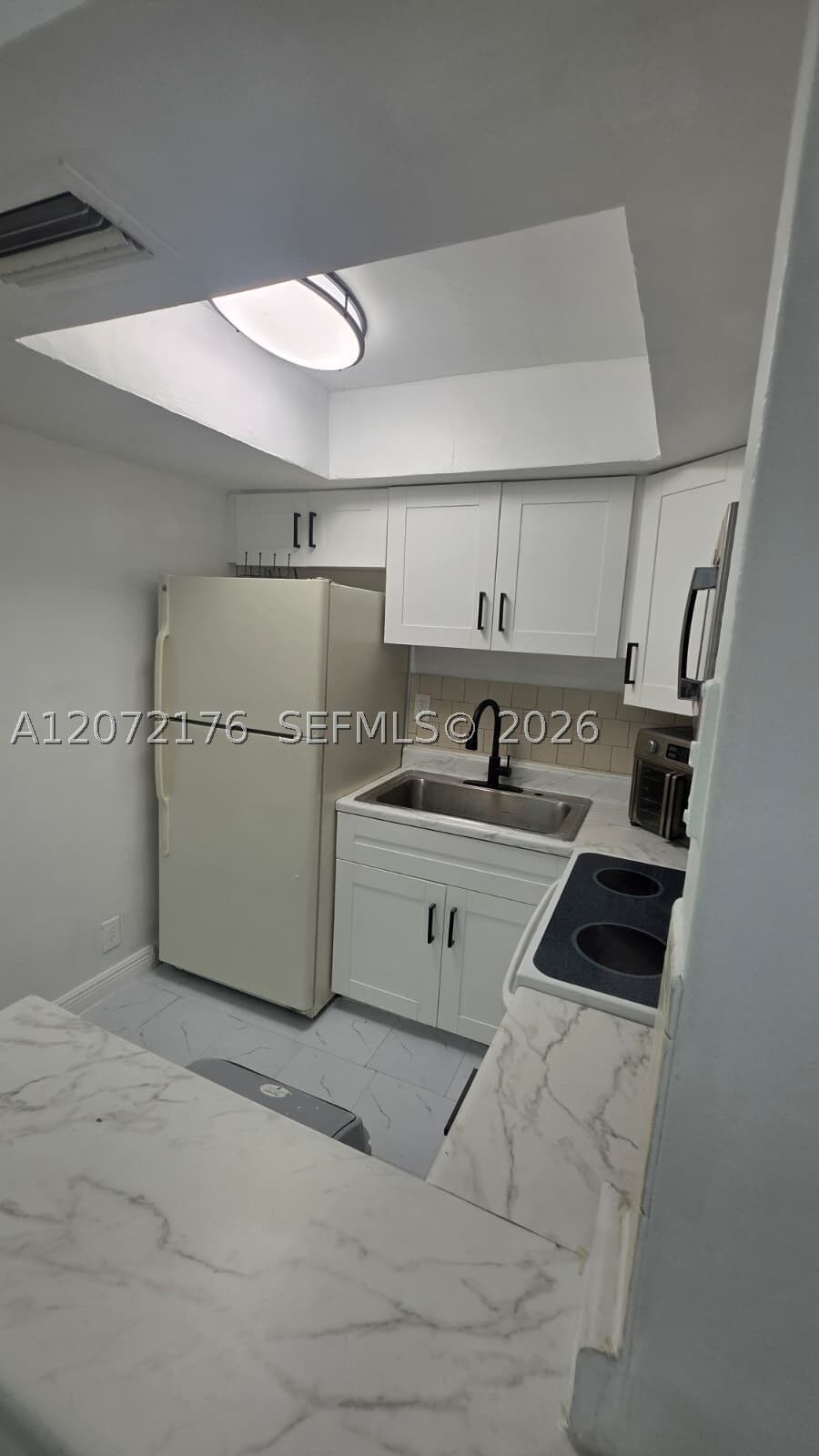 Property Photo: 5303 NW 18th Ct 5303 FL 33313