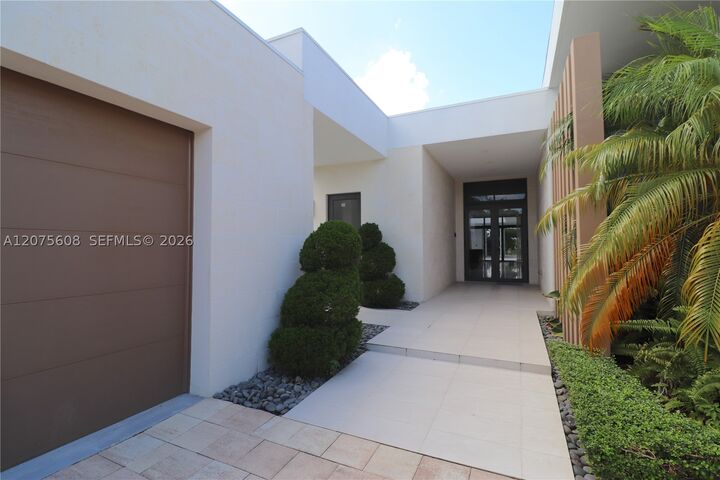 Property Photo:  16600 Sunset Way  FL 33326 