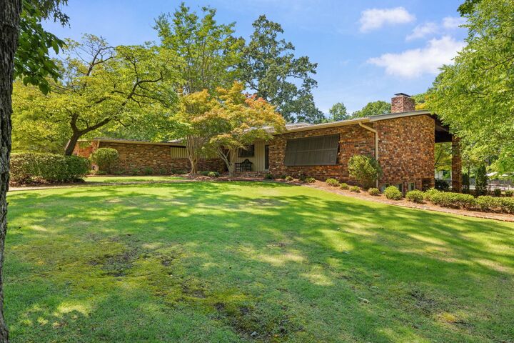 Property Photo:  1537 Woodard Dr  AL 35055 