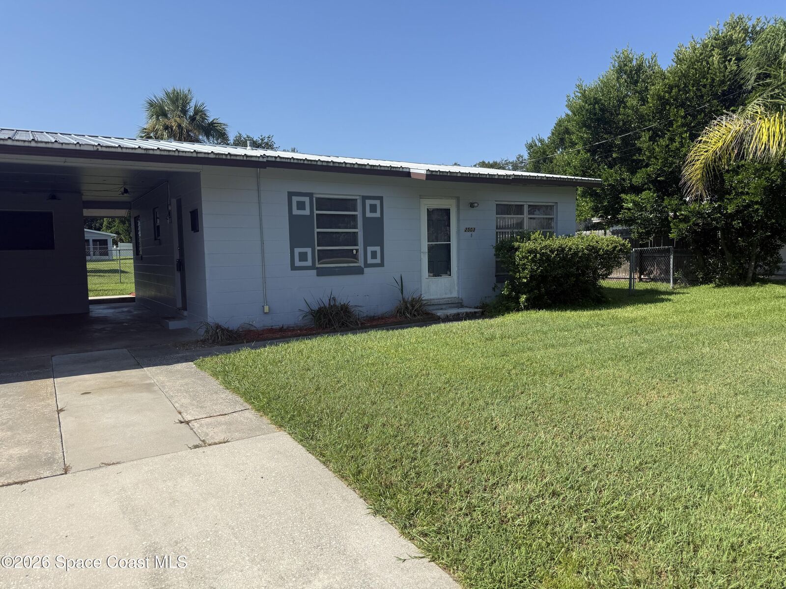 Property Photo: 2503 Middlehurst Road FL 32796