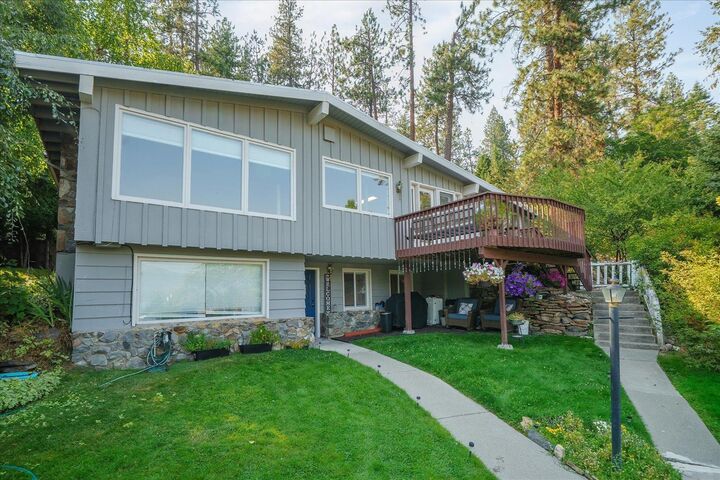 Property Photo: 1426 S McHenry Dr WA 99010
