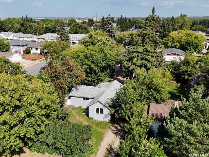 Property Photo:  536 6th Street  SK S0K 2A0 