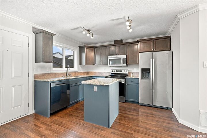 Property Photo: 810 Hampton Circle 312 SK S7R 0K2