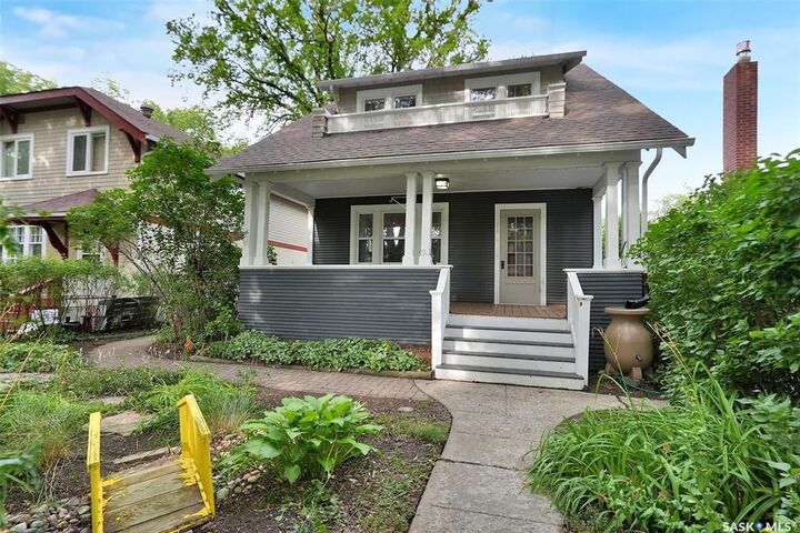 Property Photo:  2210 Athol Street  SK S4T 3E9 