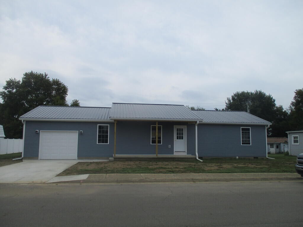 Property Photo:  938 Columbus  OH 45601 