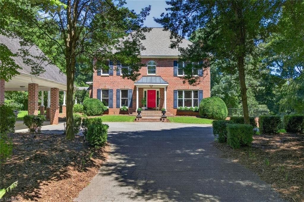 Property Photo: 6035 Kempsford Court NC 27284