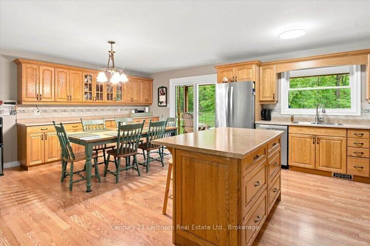 Property Photo:  18448 Highway 62 N/A  ON K0K 1Y0 