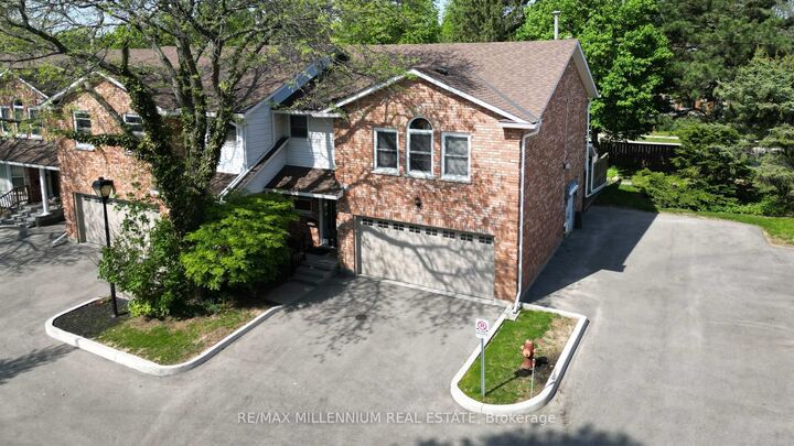 Property Photo: 230 Meadowbrook Drive 11 ON L9G 4V2