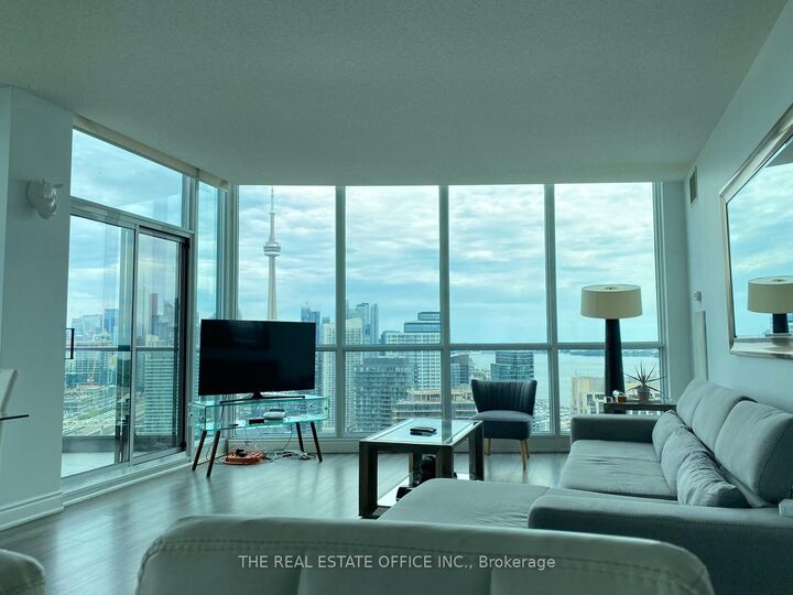 Property Photo: 219 Fort York Boulevard Uph 2 ON M5V 1B1