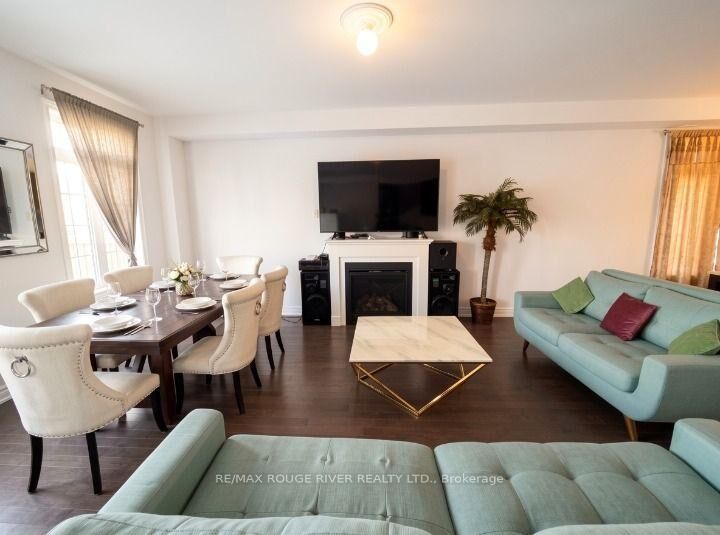 Property Photo:  45 Rich Crescent  ON L1P 1V8 