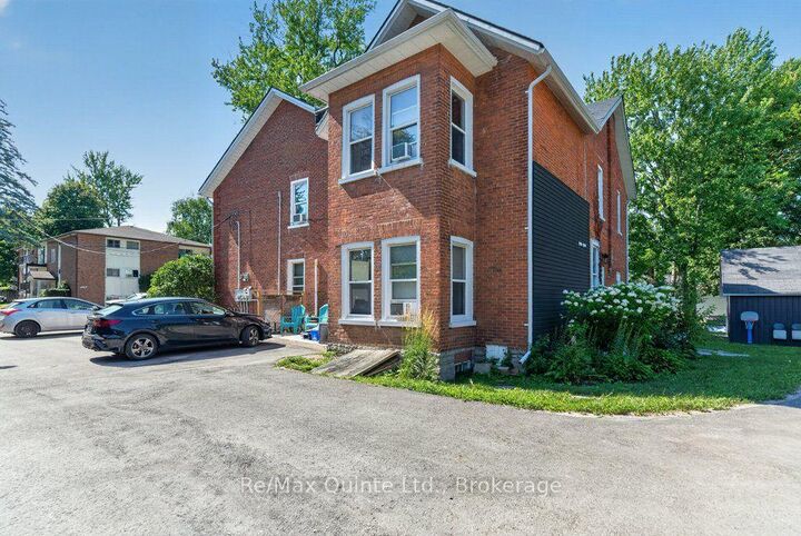 Property Photo: 221 Albert Street ON K8N 3N6
