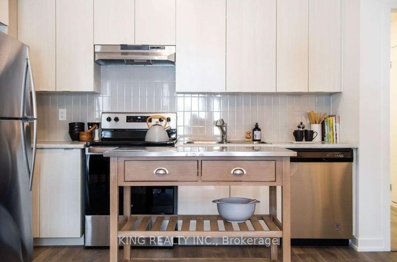 Property Photo:  1525 Kingston Road 411  ON L1V 0E9 