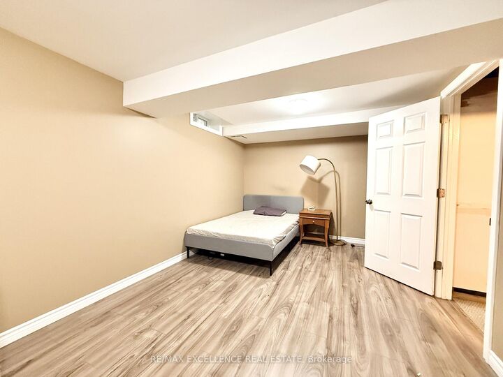 Property Photo:  49 Woodlawn Avenue  ON N3V 1A6 