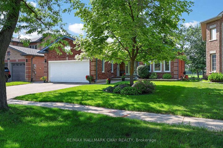 358 Livingstone Street W — photo 1