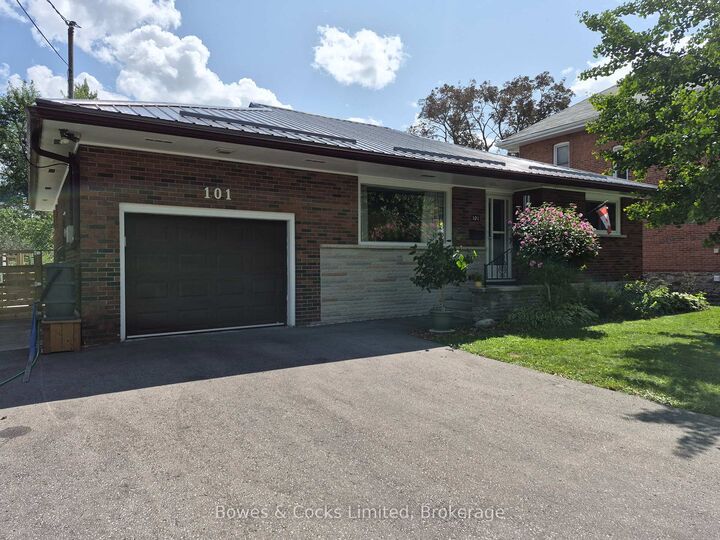 101 Russell Street — photo 1