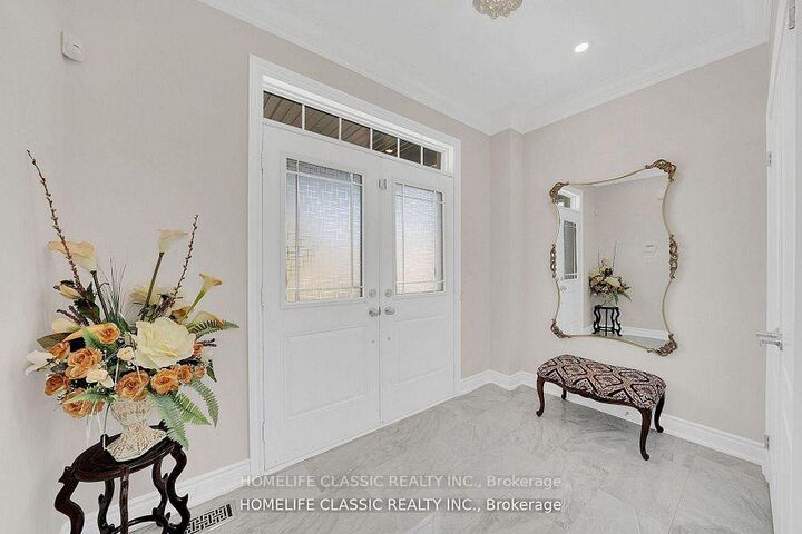 Property Photo: 105 McKenzie Way ON L3Z 4G6