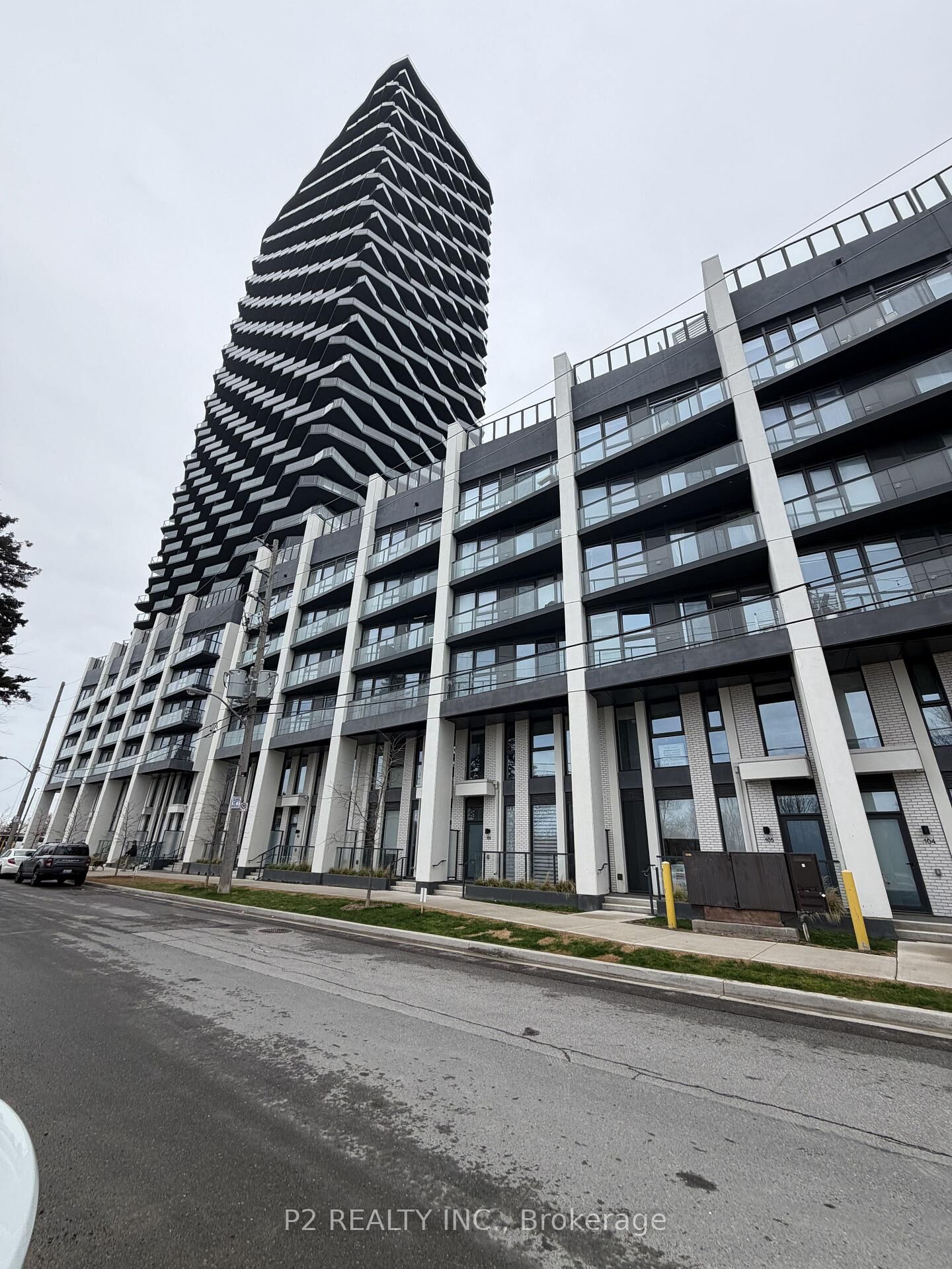 Property Photo:  36 Zorra Street 628  ON M8Z 0G5 