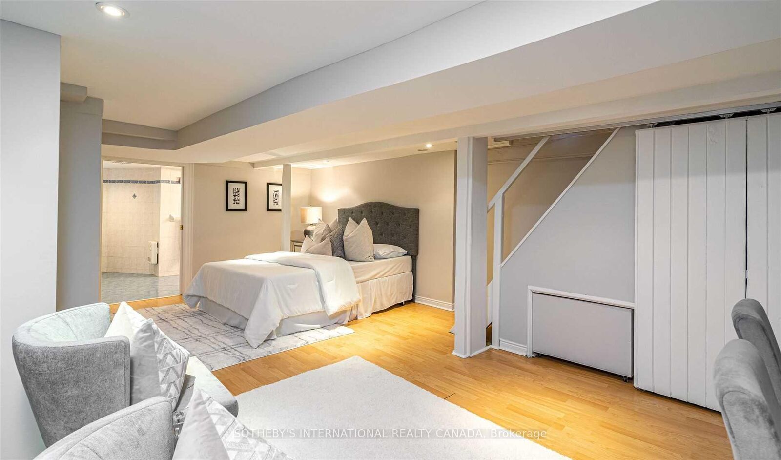 Property Photo:  213 Shaw Street Lower  ON M6J 2W7 