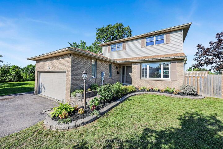 Property Photo: 104 Woodside Drive ON L3V 7N7