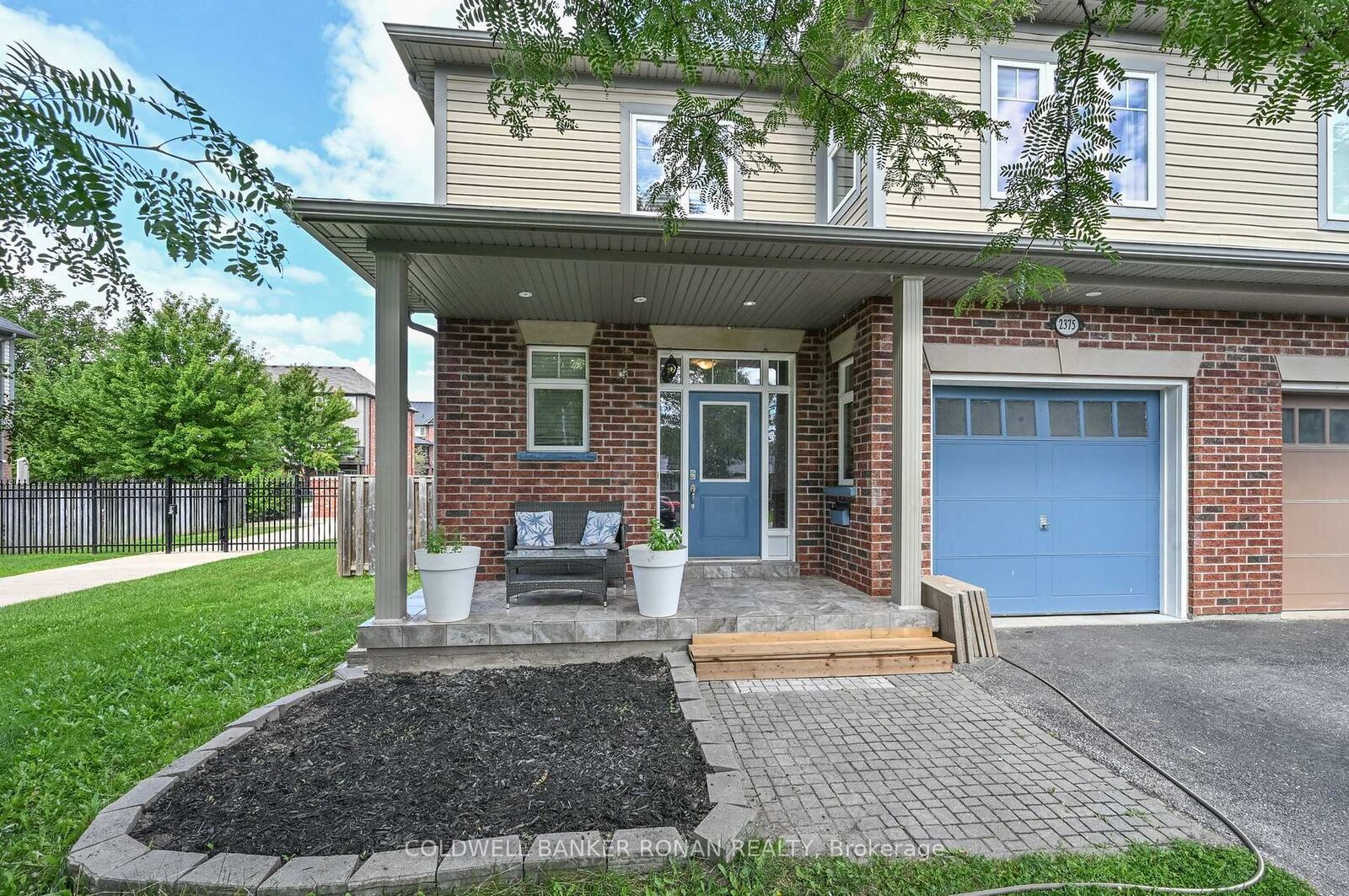 Property Photo:  2375 Glenwood School Drive  ON L7R 3R9 