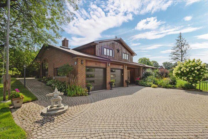 881 Swiss Heights Drive — photo 1