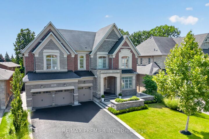 31 Sarracini Crescent — photo 1