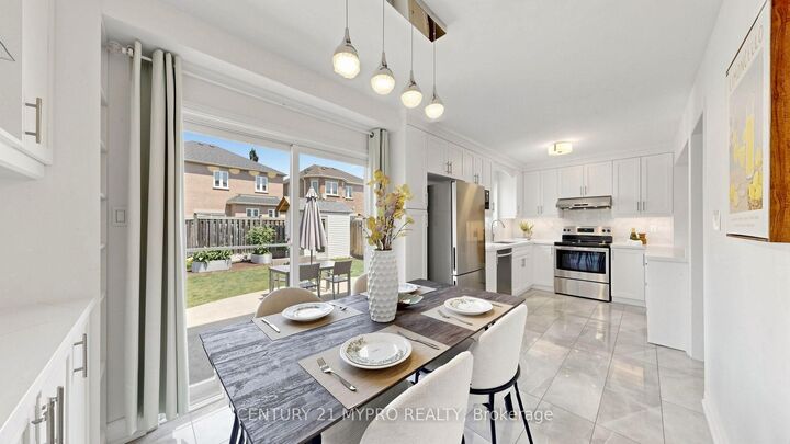 74 Victoria Wood Avenue — photo 1