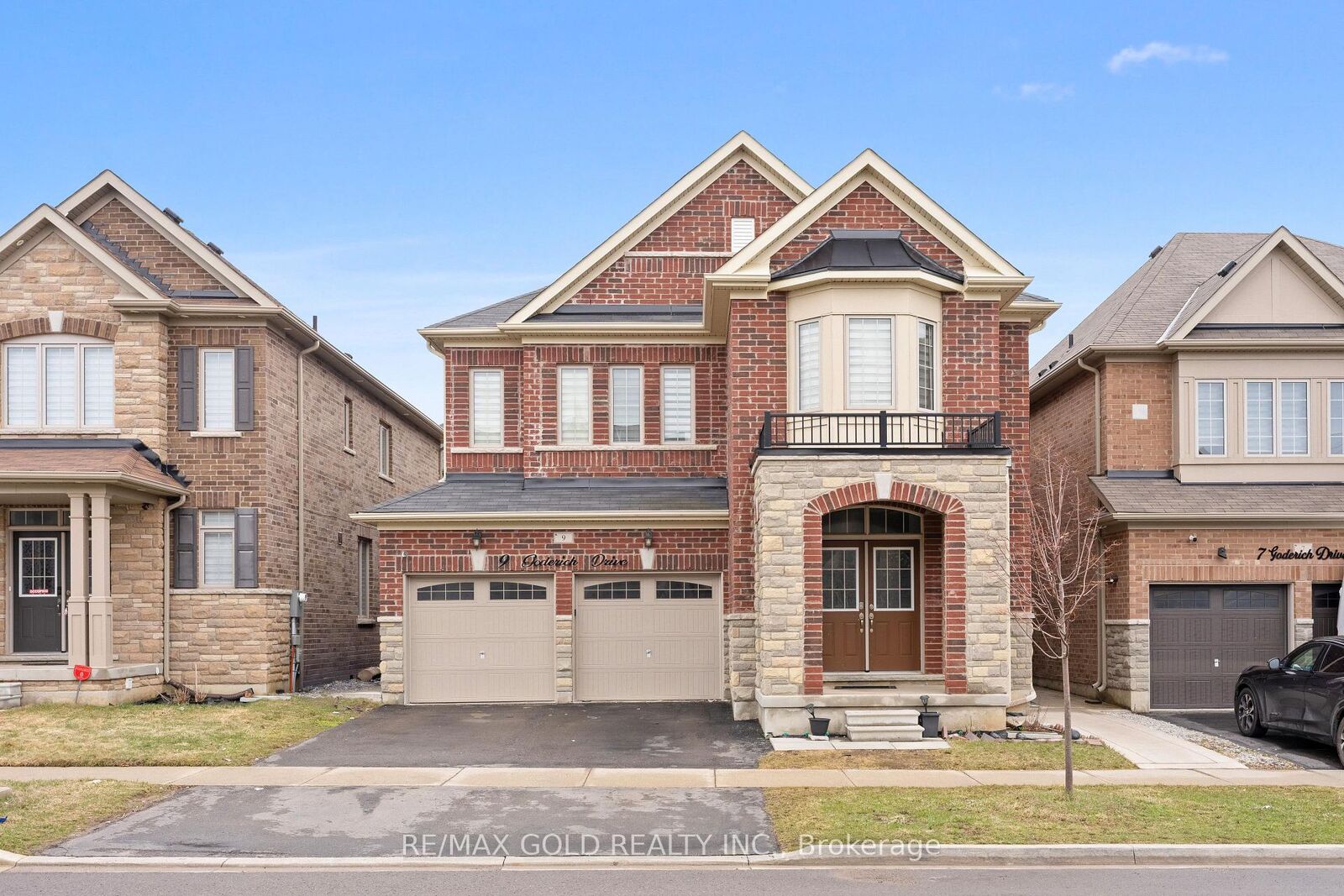 Property Photo:  9 Goderich Drive  ON L7A 5A7 