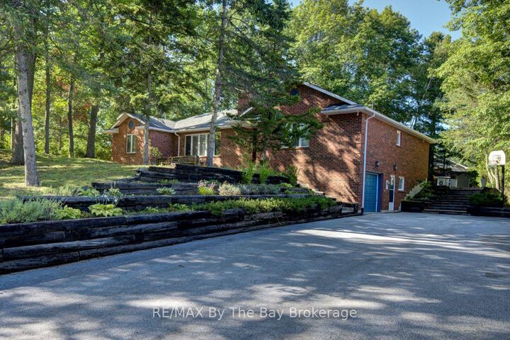 47 Birchwood Trail — photo 1