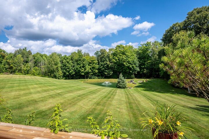 Property Photo: 4215 Ennisclare Drive ON N0B 2K0