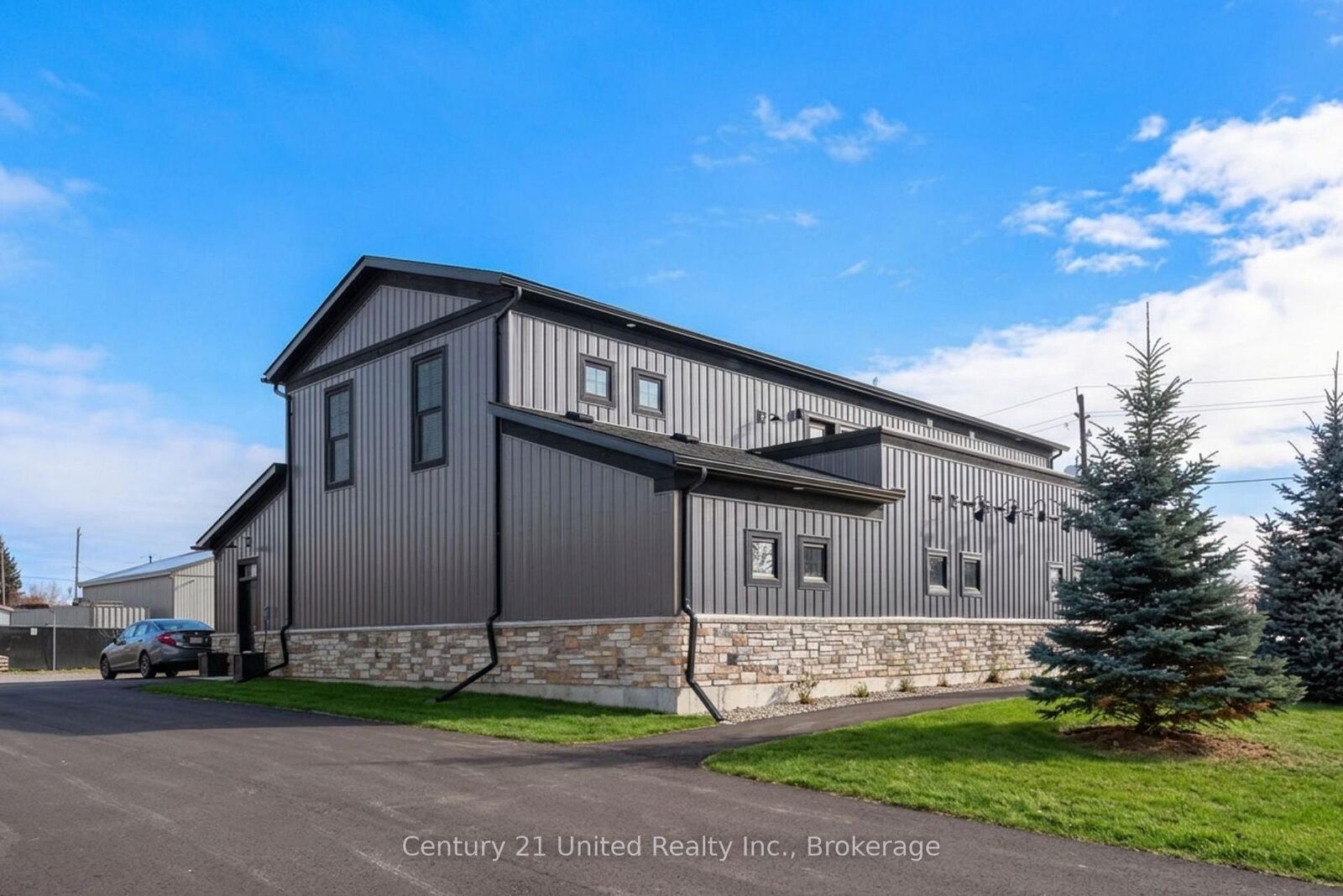 Property Photo:  628 Ontario Street  ON K9A 3C4 