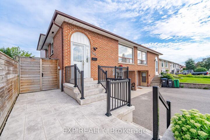 Property Photo: 106 Hanson Road ON L5B 2E4