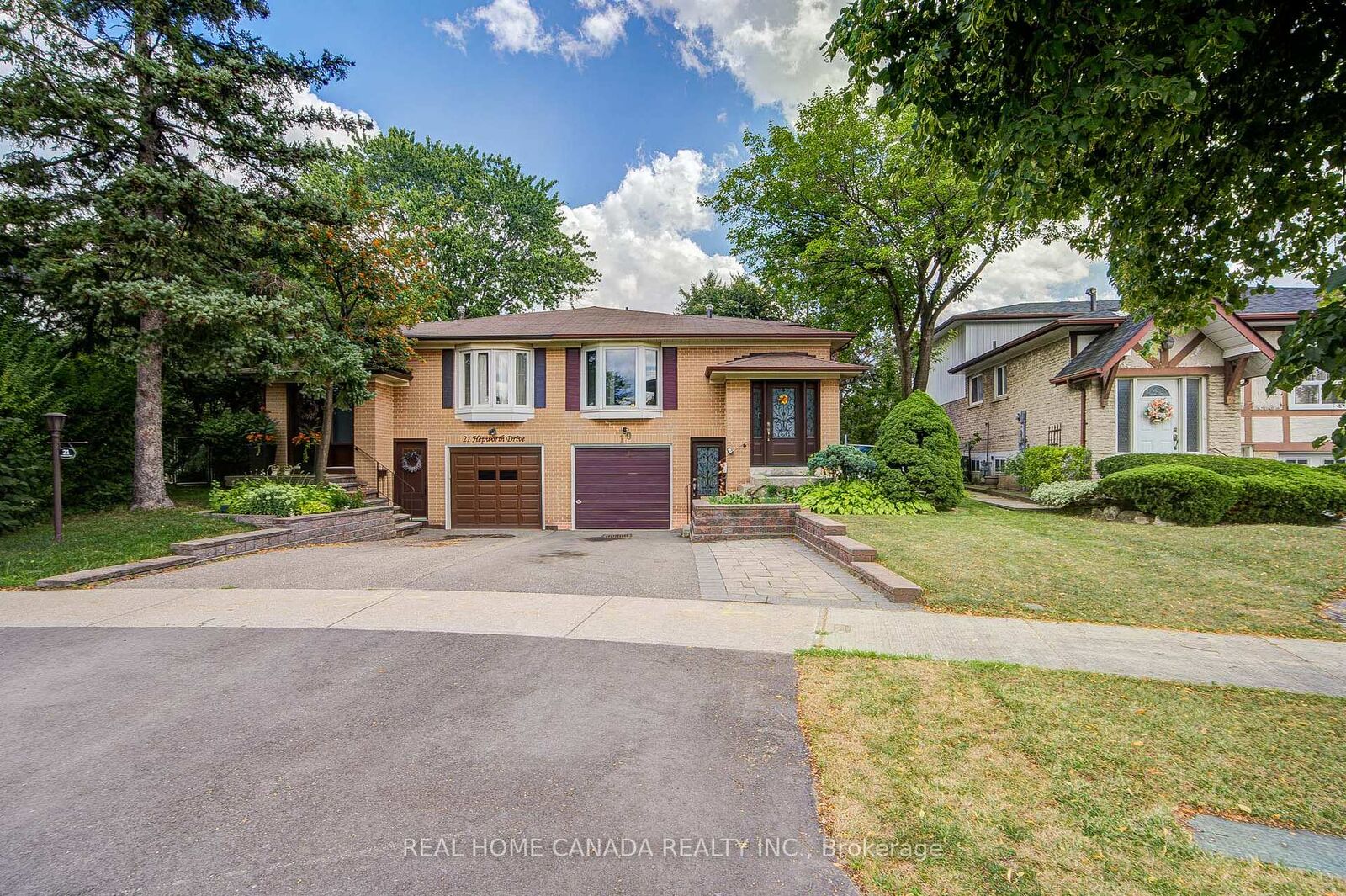 Property Photo: 19 Hepworth Drive ON M9R 3W1