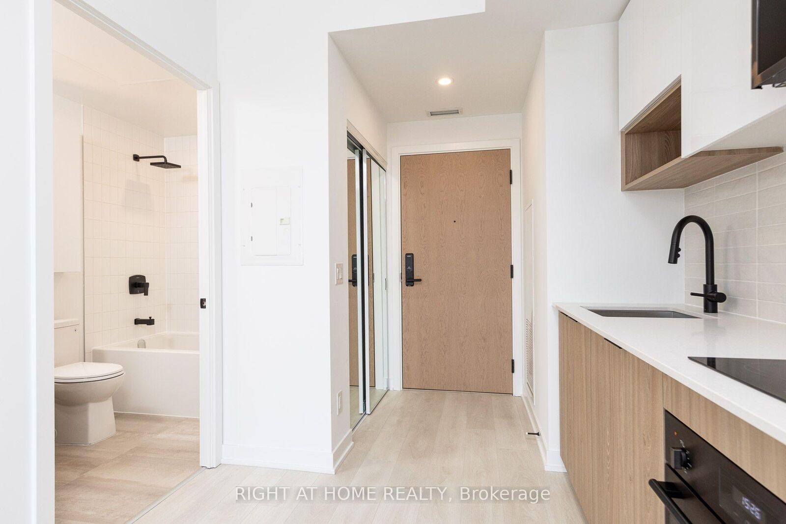 Property Photo:  5 Defries Street 2211  ON M5A 0W7 