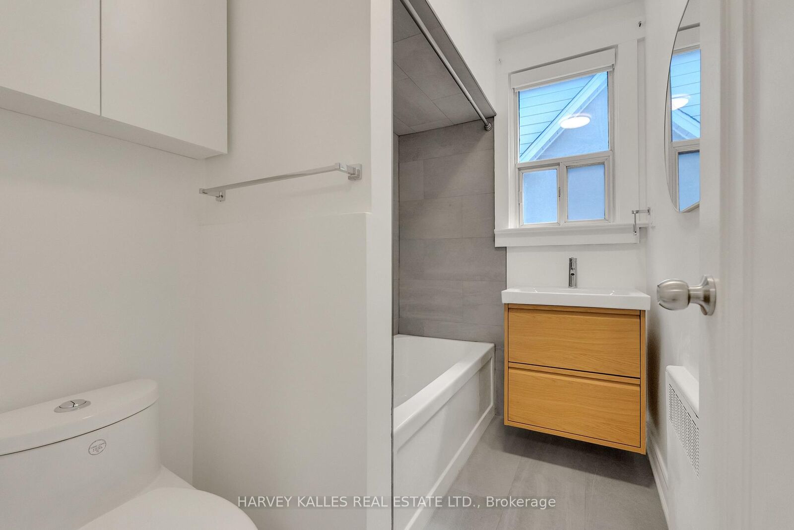 Property Photo:  106 Florence Avenue  ON M2N 1G3 